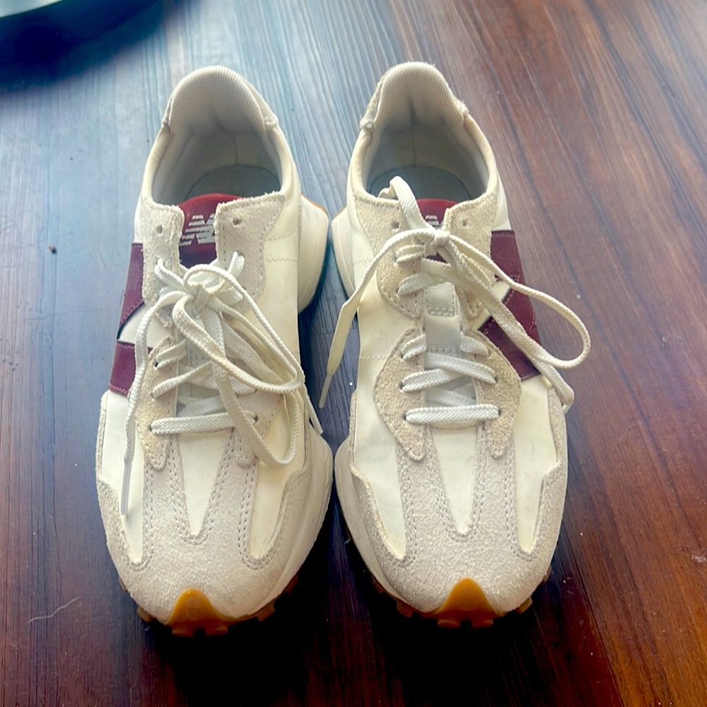 New Balance 327 women’s size 6.5